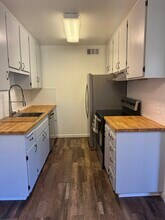 6416 Friars Rd, Unit 215 in San Diego, CA - Foto de edificio - Building Photo