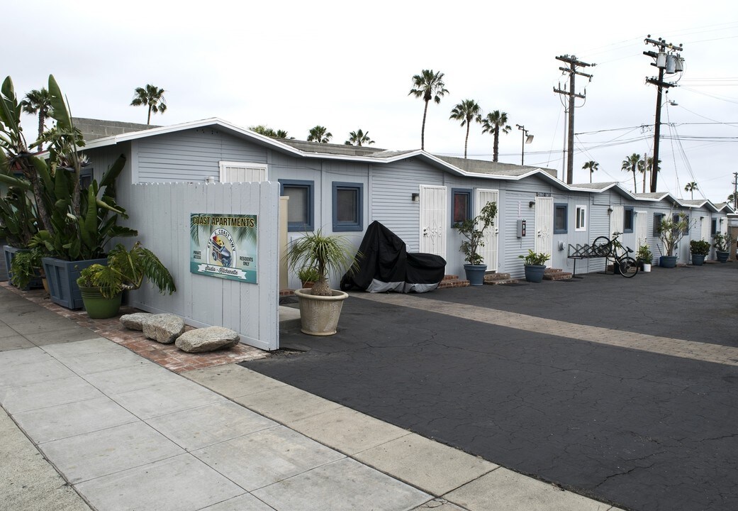 Coast Apartments in Oceanside, CA - Building Photo