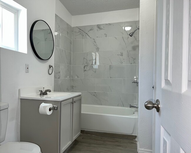 1702 Agua Fria St in Santa Fe, NM - Building Photo - Building Photo