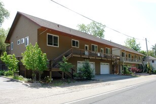 15101 River Rd in Guerneville, CA - Building Photo