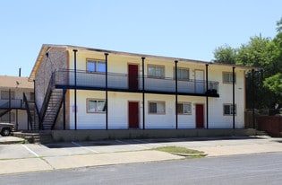 Garner Park Apartments in Austin, TX - Building Photo