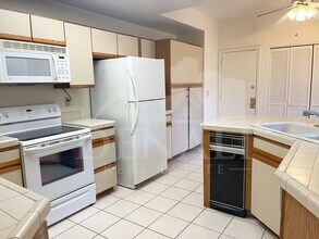 10019 E Mountain View Rd in Scottsdale, AZ - Building Photo - Building Photo