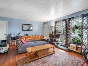 2020 Continental Ave in Tallahassee, FL - Building Photo - Building Photo