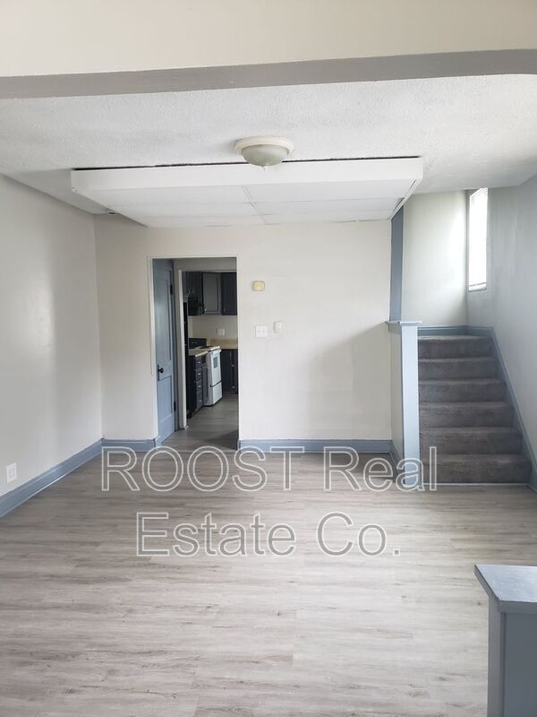 209-211-211 N Hague Ave in Columbus, OH - Foto de edificio - Building Photo