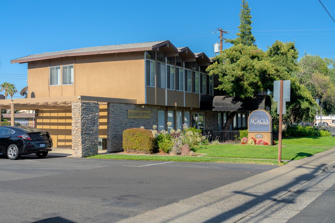 Acacia at Carmichael Apartments in Carmichael, CA - Foto de edificio