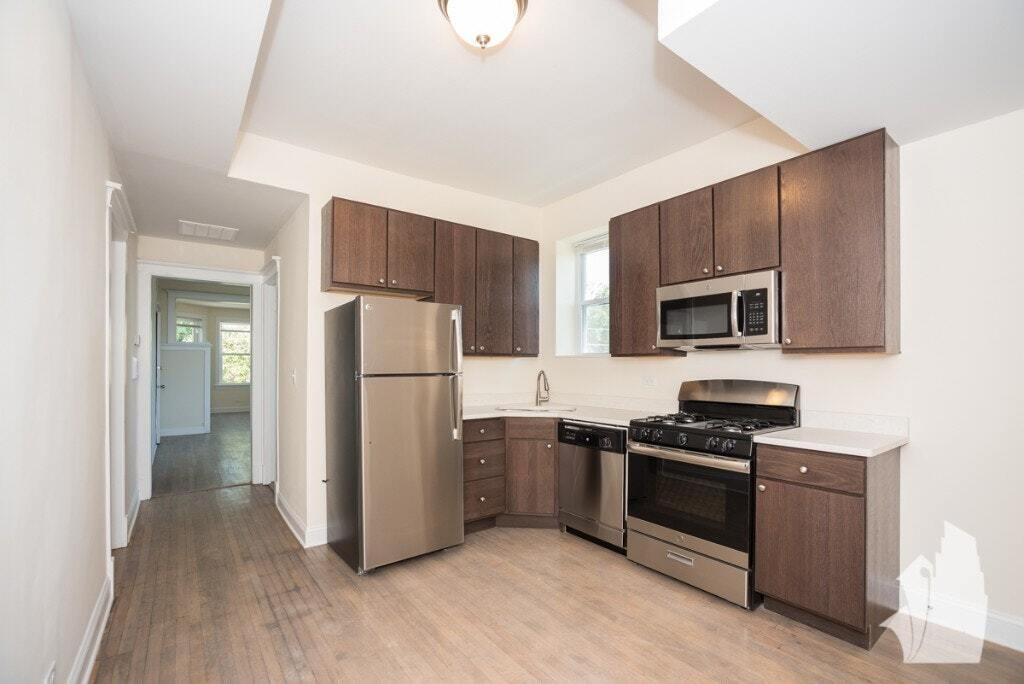 2814.2F N Troy St in Chicago, IL - Building Photo
