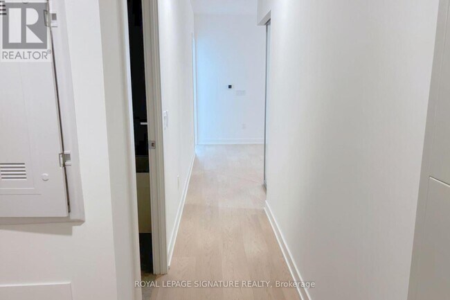 252-252 Church St in Toronto, ON - Building Photo - Building Photo