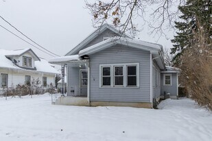 2319 Hecker Ave in Rockford, IL - Building Photo