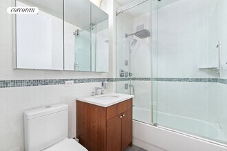 88 Greenwich St in New York, NY - Building Photo - Building Photo
