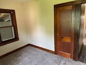 628 Kern St in Waterloo, IA - Building Photo - Building Photo