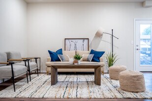 953 S Keller St in Kennewick, WA - Building Photo