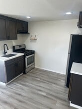 931 E 6th St in Ontario, CA - Foto de edificio - Building Photo