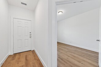 4506 Blue Mountain Laurel St in Pinehurst, TX - Foto de edificio - Building Photo