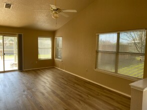204 Prairie Springs Loop in Georgetown, TX - Building Photo - Building Photo