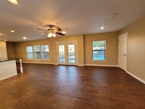 2428 Parkview Dr in Pearland, TX - Building Photo - Building Photo