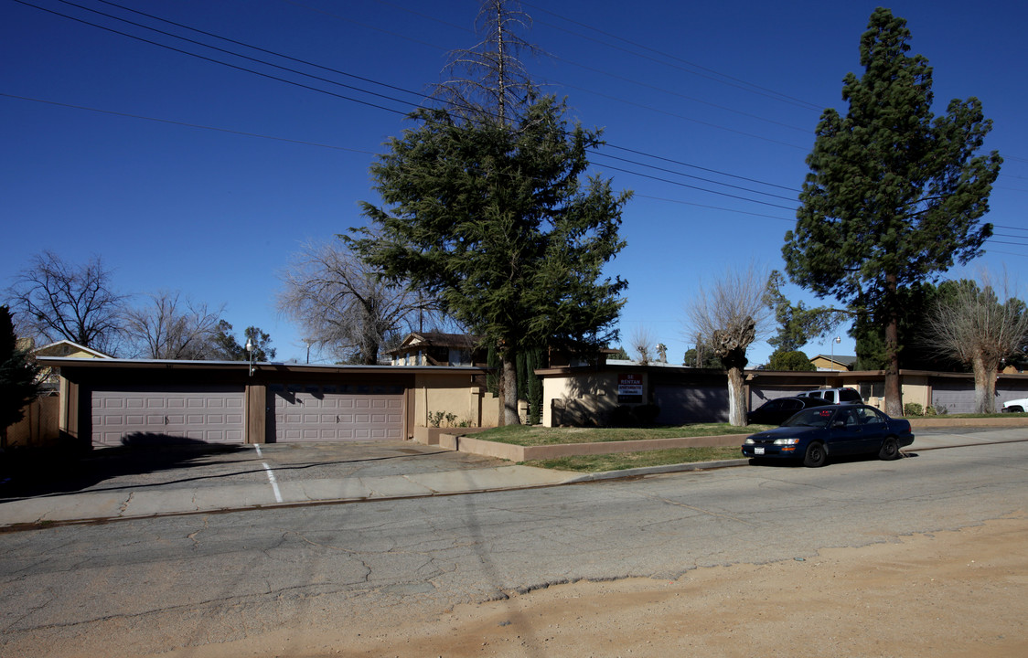 847 Cherry Ave in Beaumont, CA - Building Photo