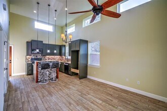 705 Blackson Ave in Austin, TX - Building Photo - Building Photo