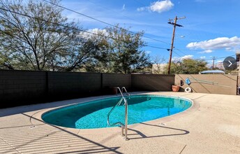 2821 N Columbus Blvd in Tucson, AZ - Building Photo - Building Photo