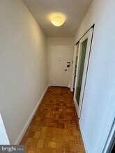 244 W Rittenhouse Square in Philadelphia, PA - Building Photo - Building Photo