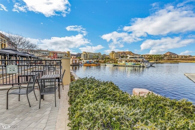 property at 30 Strada Di Villaggio