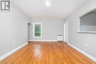 486 Holtby Ave in Burlington, ON - Building Photo - Building Photo