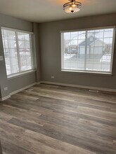 3048 Impressions Dr in Lake In The Hills, IL - Building Photo - Building Photo