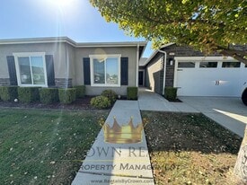 1653 Brightside St in Tulare, CA - Building Photo