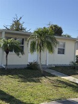 5277 Grobe St in North Port, FL - Building Photo