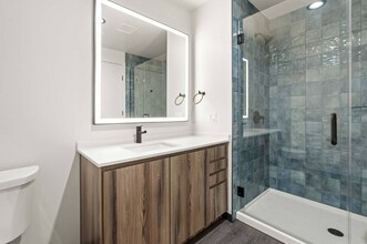 138 N Ashland Ave in Chicago, IL - Building Photo - Building Photo