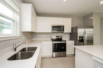 4202 Goldfoil Rd in Spring Hill, FL - Building Photo - Building Photo