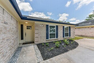 210 Gentilly Dr in Katy, TX - Building Photo - Building Photo