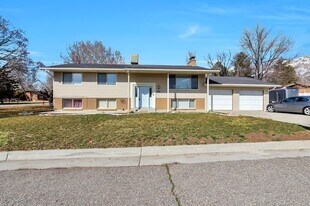 584 E 2300 N in Ogden, UT - Building Photo
