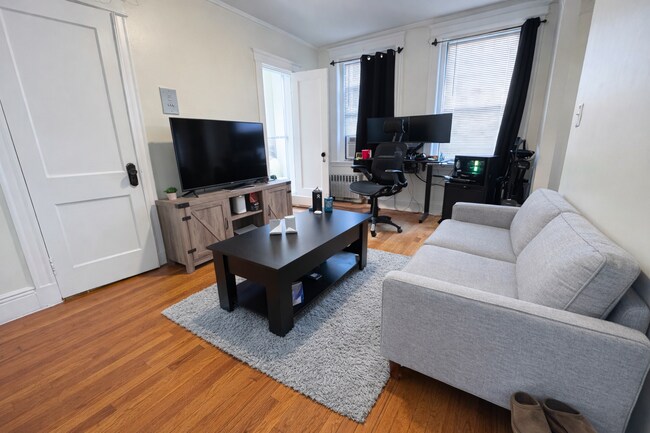 31 Queensberry St, Unit 20 in Boston, MA - Building Photo - Building Photo