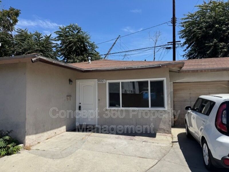 9332 Elm Vista Dr in Downey, CA - Foto de edificio