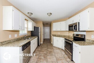 825 Stone Hedge Ct in Nashville, TN - Foto de edificio - Building Photo