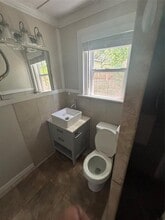 1615 1/2 W Lang St in Alvin, TX - Building Photo - Building Photo