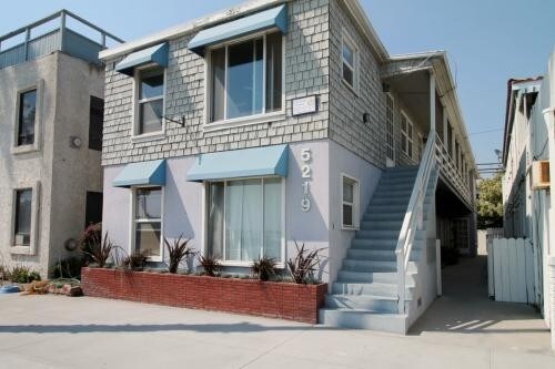 5219 E Ocean Blvd in Long Beach, CA - Foto de edificio