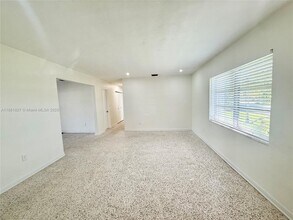 2671 SW 118th Ct in Miami, FL - Building Photo - Building Photo