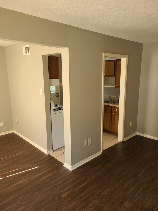 1272 Halcomb Ln in Memphis, TN - Building Photo - Building Photo