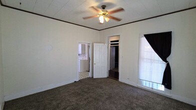 803 Montana St in San Antonio, TX - Building Photo - Building Photo