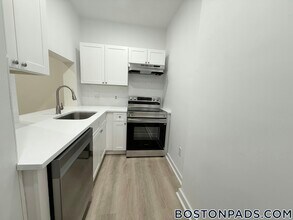 452 Park Dr in Boston, MA - Foto de edificio - Building Photo