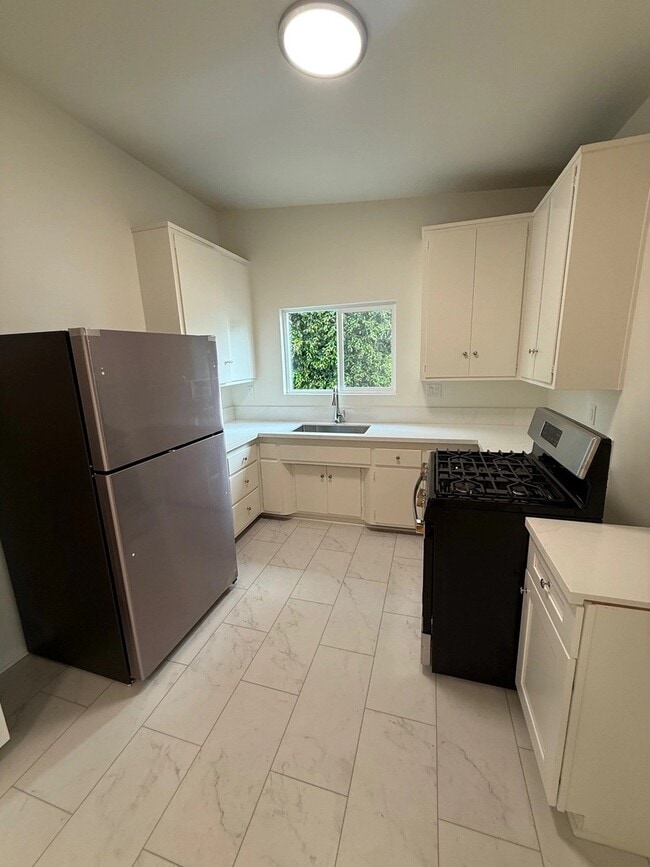 1514 Orange Grove Ave, Unit 8