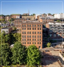 Midpoint Apartments in Lynchburg, VA - Foto de edificio - Building Photo