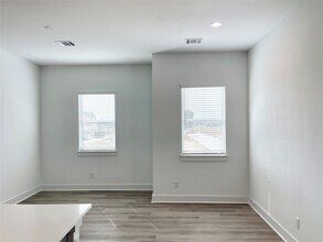 22214 Dutch Oven Dr, Unit B in Katy, TX - Foto de edificio - Building Photo