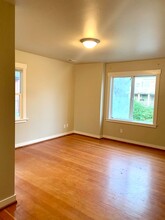 5617-5619 15th Ave NE in Seattle, WA - Building Photo - Building Photo