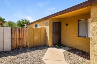 6865 W State Ave in Glendale, AZ - Building Photo - Building Photo