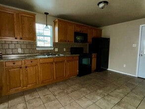 705 5th St in Elgin, OK - Building Photo - Building Photo