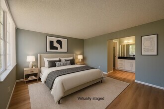 9450 Live Oak Pl in Davie, FL - Building Photo - Building Photo