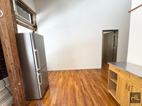 BROADWAY in New York, NY - Building Photo - Building Photo