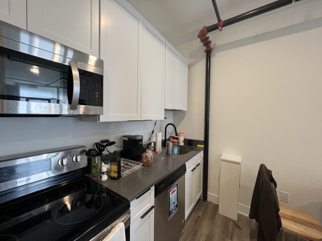 1610 W Montgomery Ave, Unit 1F